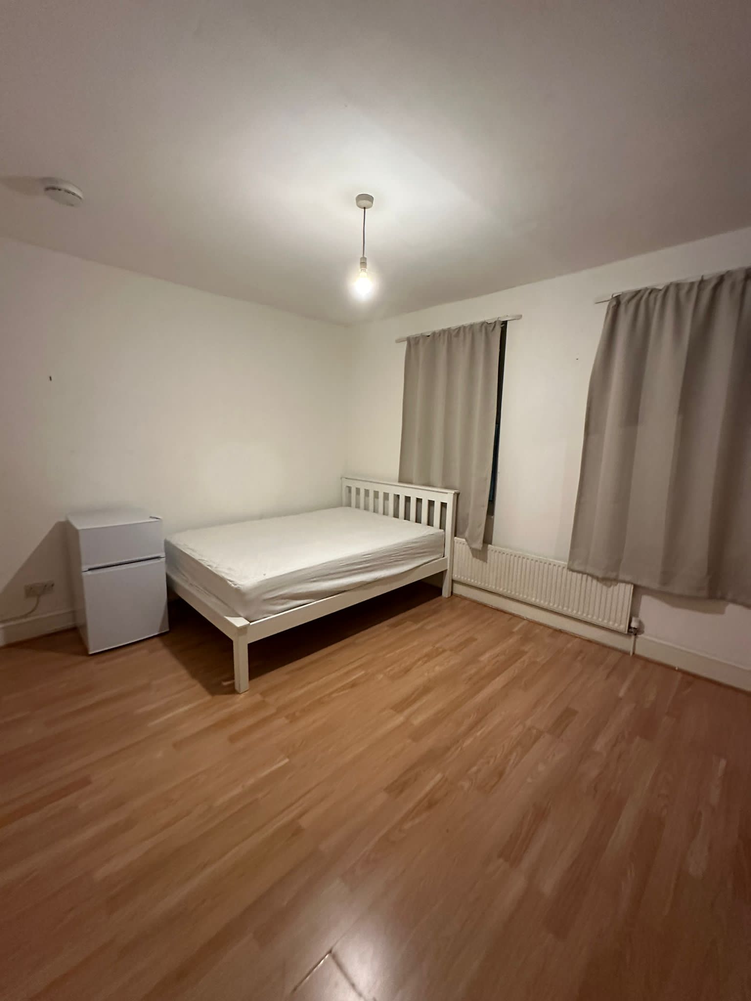 🌟Large Double Room – Upper Road, Plaistow (E13 0DH)